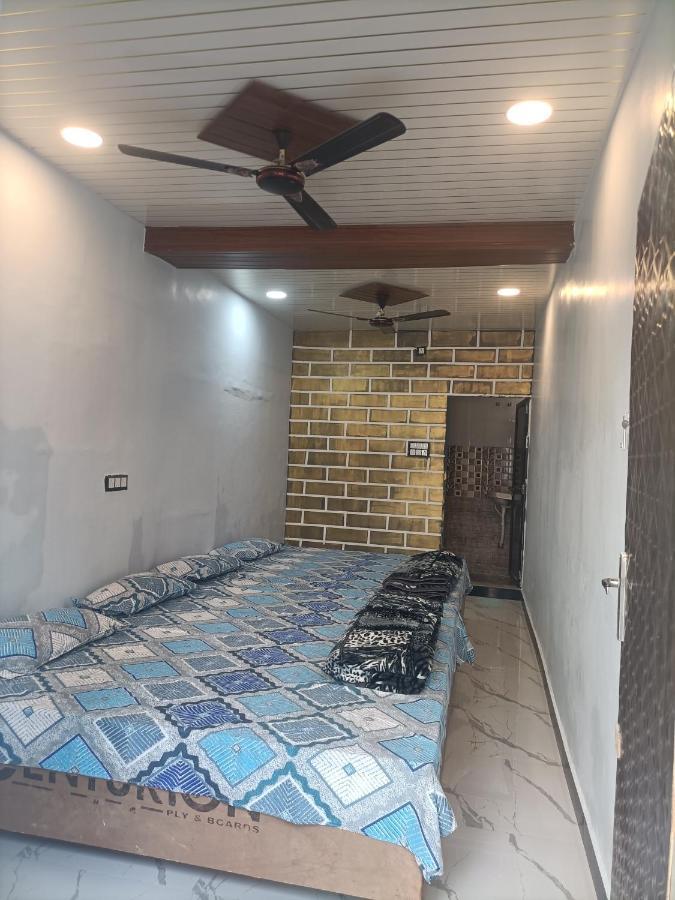 Shri Gamya Guest House Ujjain Extérieur photo