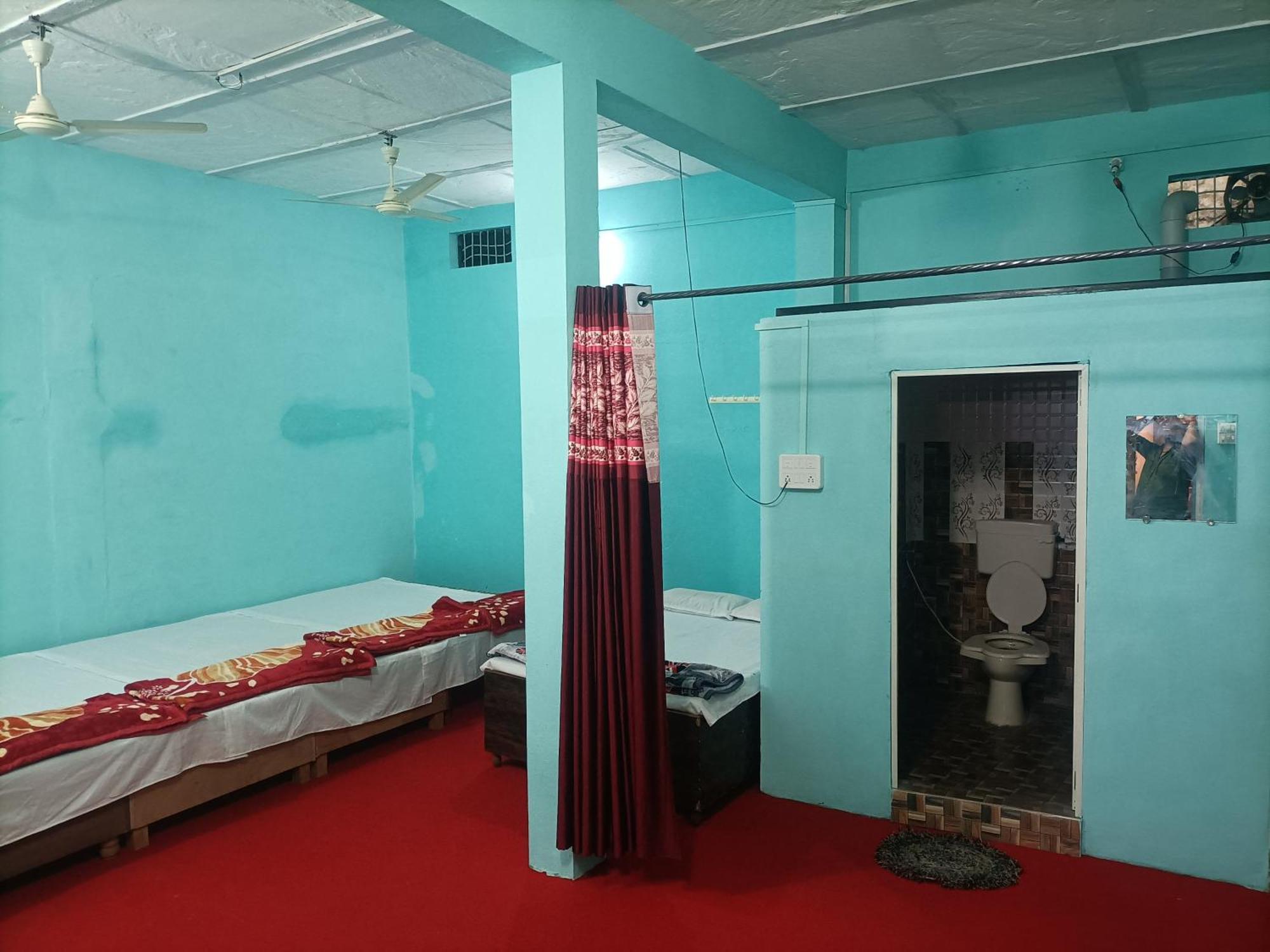 Shri Gamya Guest House Ujjain Extérieur photo